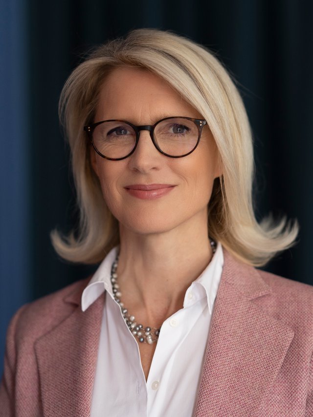 Lebenslauf Clarisse Kopff Munich Re